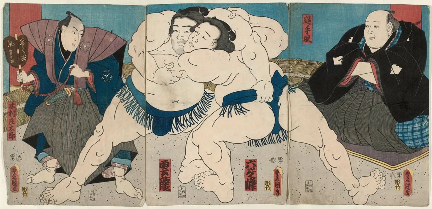 Three-sheet print of two sumo wrestlers locked together, watched by a seated referee on one side and a judge on the other